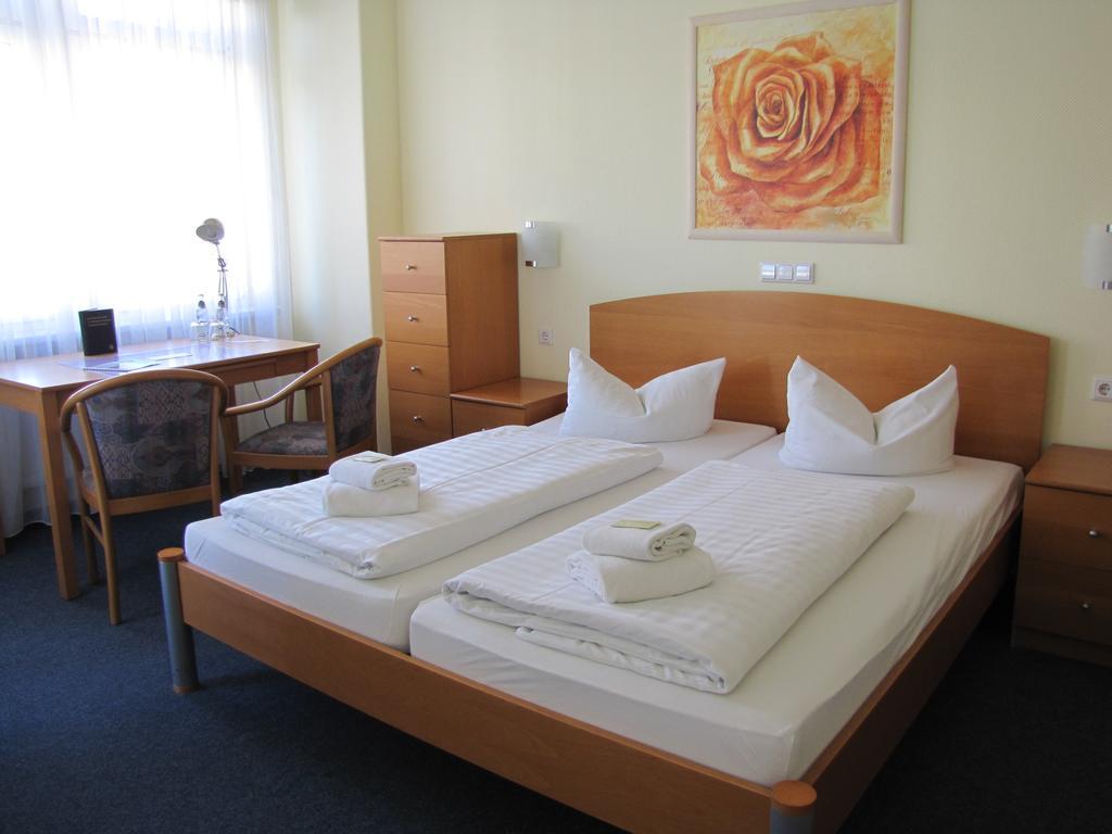 Central Hotel Gera Esterno foto