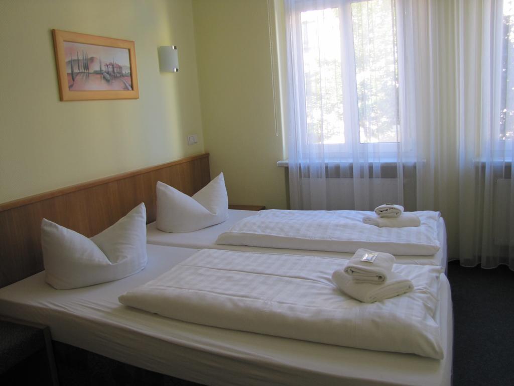 Central Hotel Gera Esterno foto