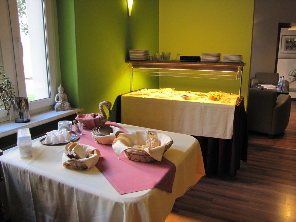 Central Hotel Gera Esterno foto