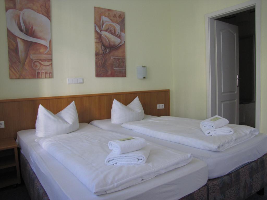 Central Hotel Gera Esterno foto